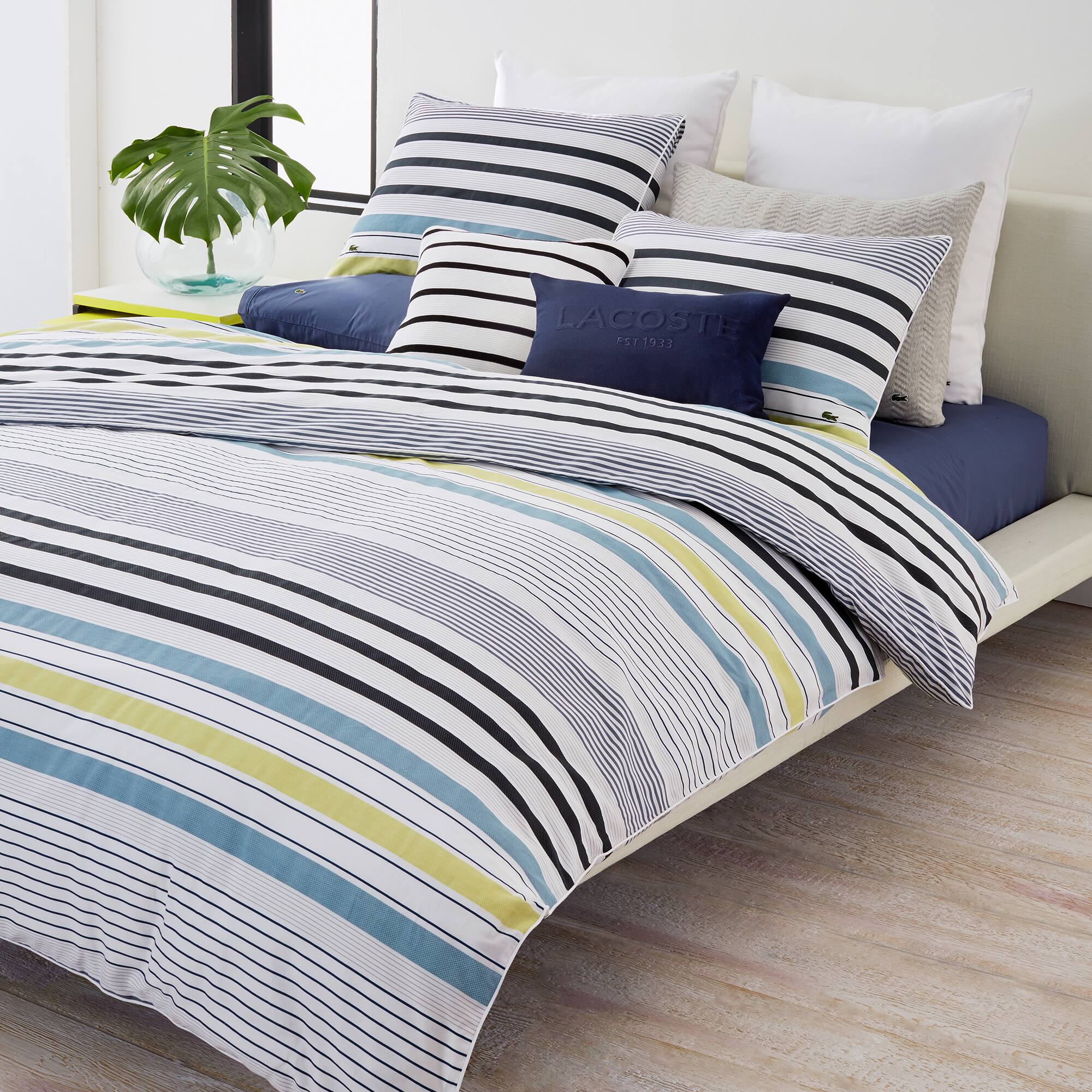 Antibes Twin/Twin XL Duvet Set Antibes Twin/Twin XL Duvet Set
