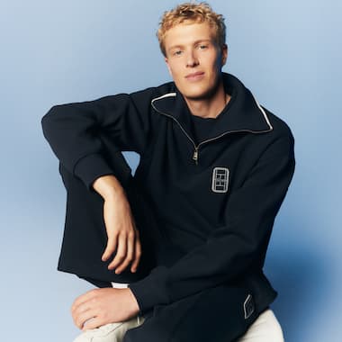 Sweaters & Sweatshirts