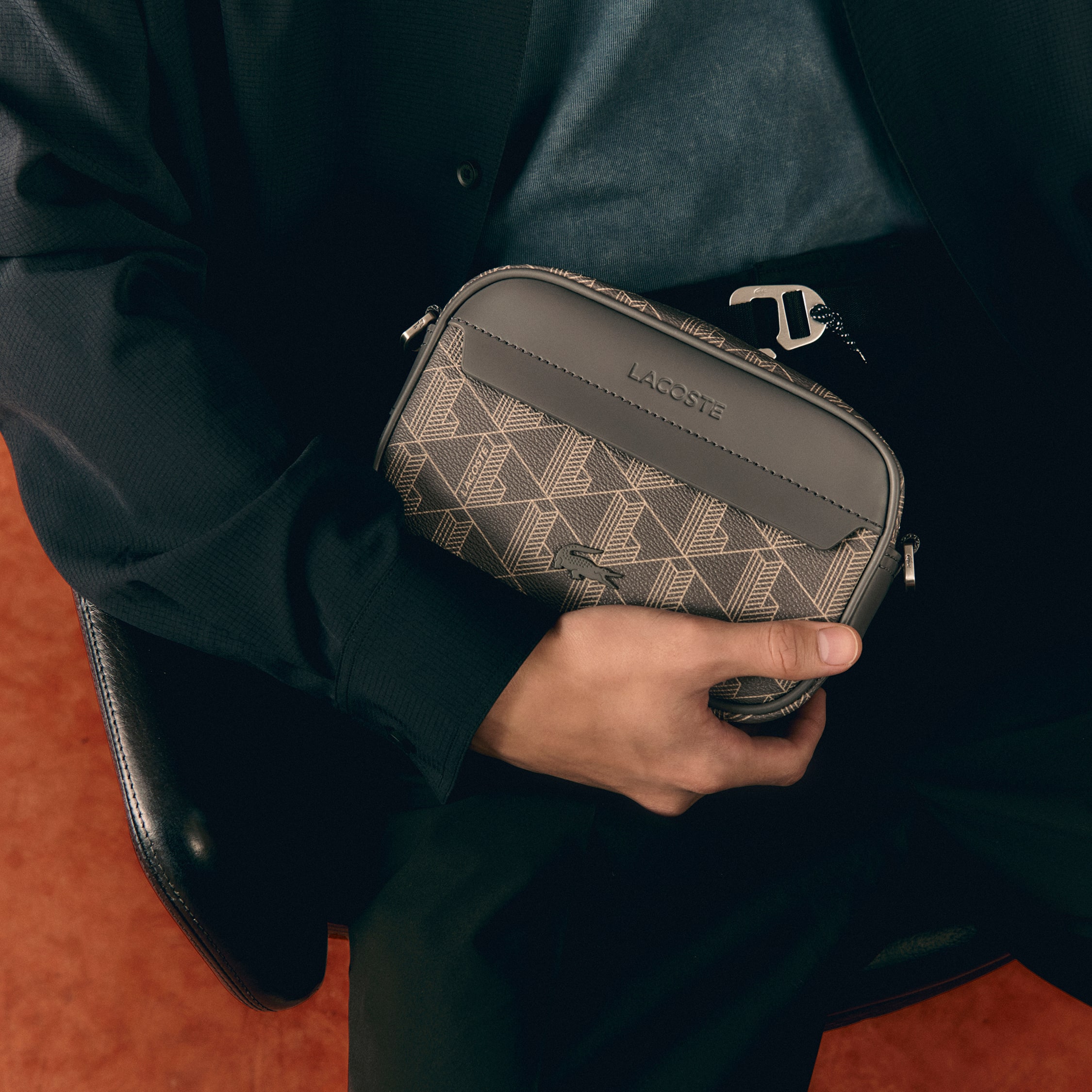 【美品】LACOSTE ブラック バッグ Men's The Blend Shoulder Bag - Bags - New In 2025 | Lacoste