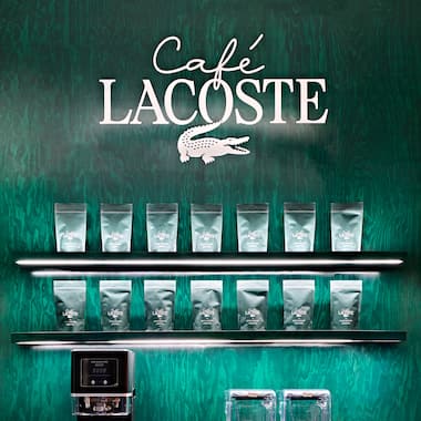 Welcome to Caf&eacute; Lacoste