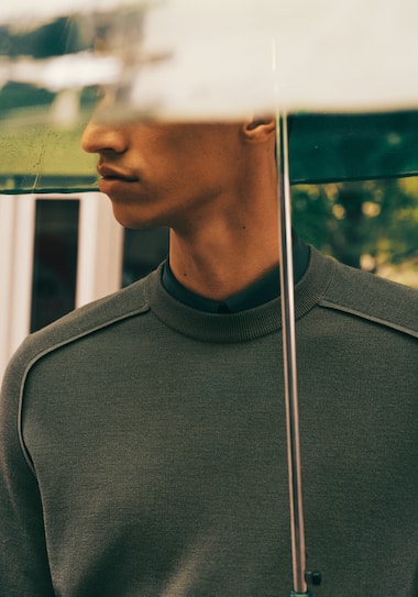 SWEATSHIRTS