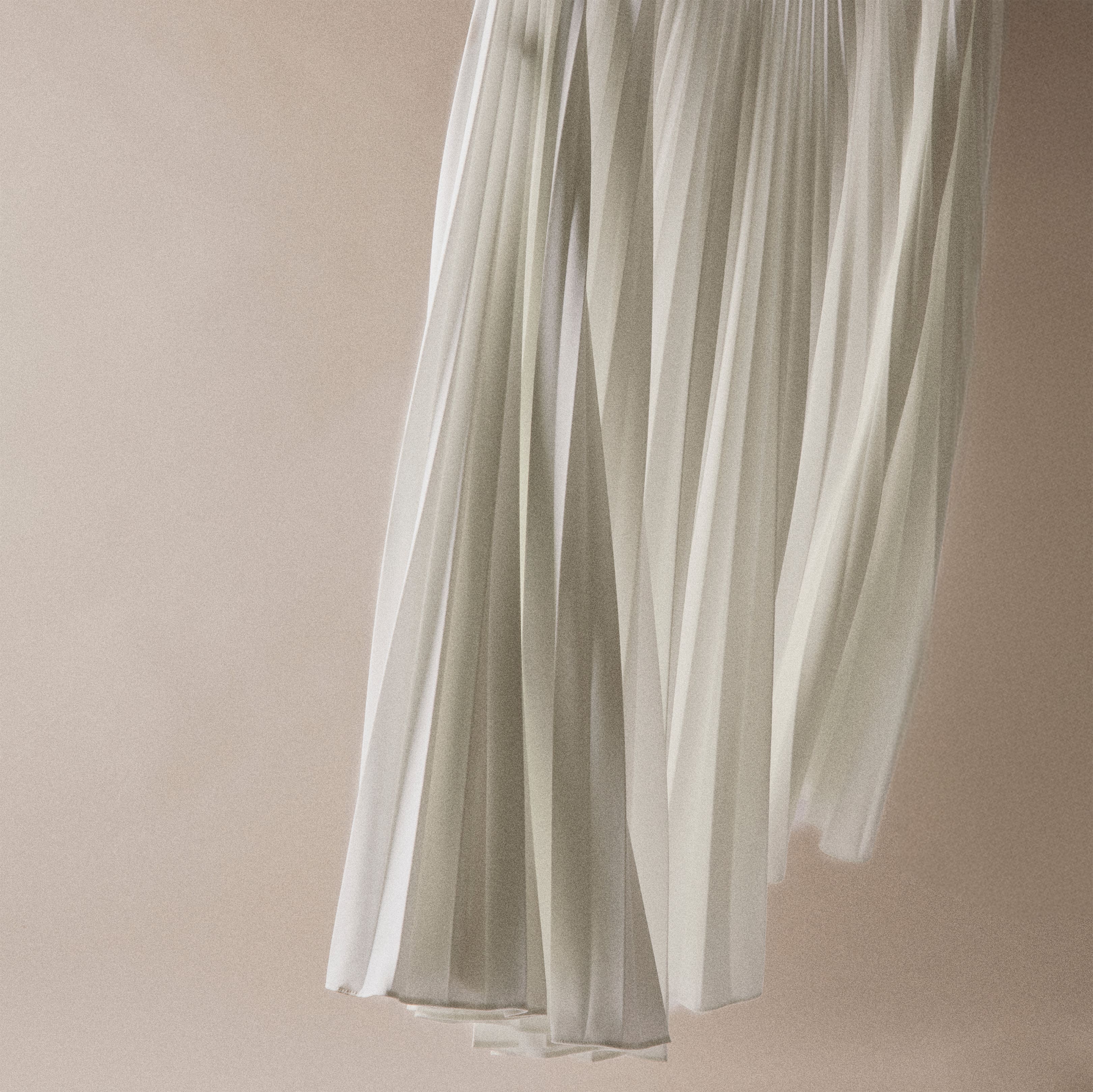 スカート LACOSTE Woman Skirt White JF1402 70V Lacoste Pleated Button Waist Skirt in White - FINAL SALE