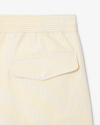 Traje de ba&ntilde;o con textura a rayas de longitud media para hombre