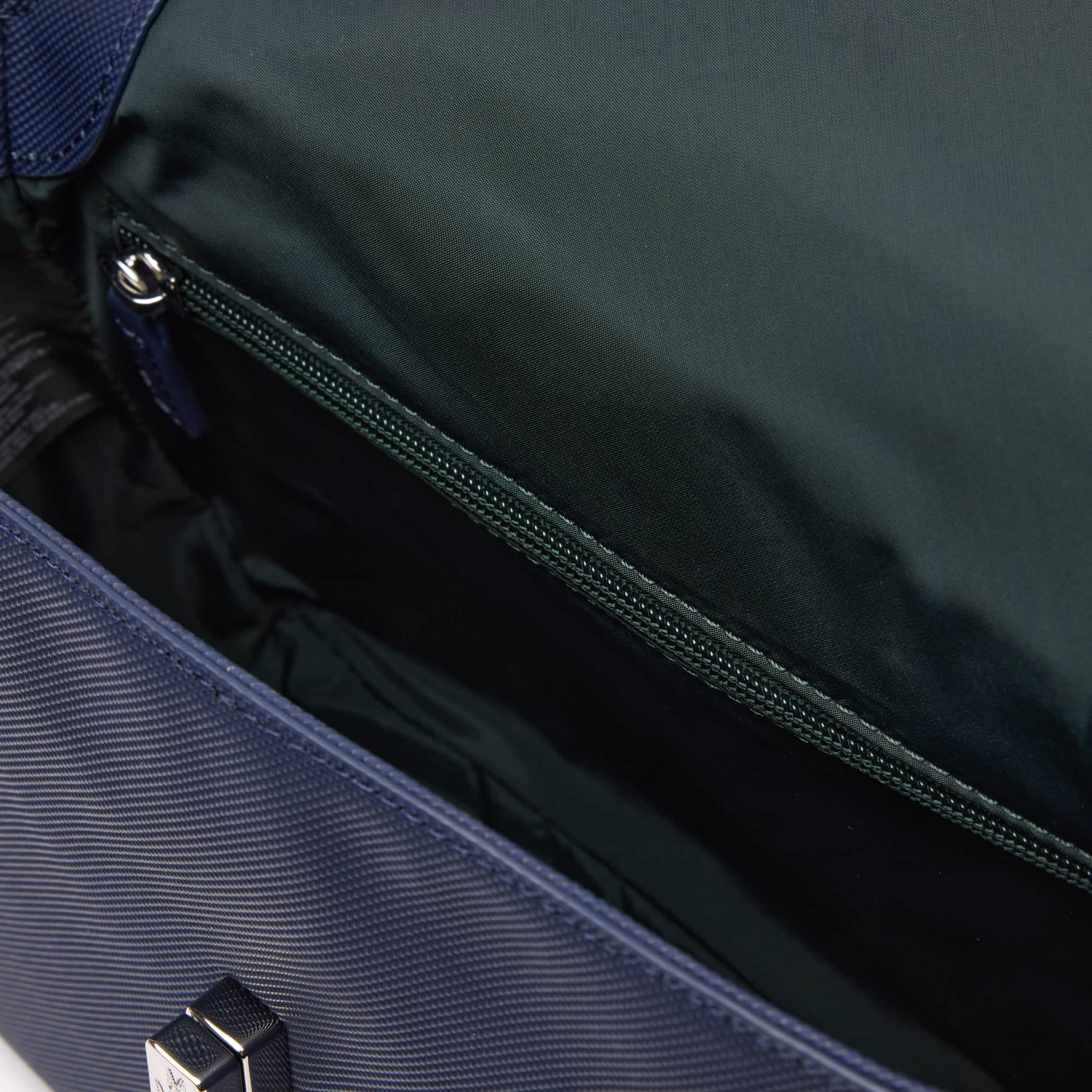 LACOSTE バッグ Daily Lifestyle Flap Close Bag - Crossbody Bags - New In