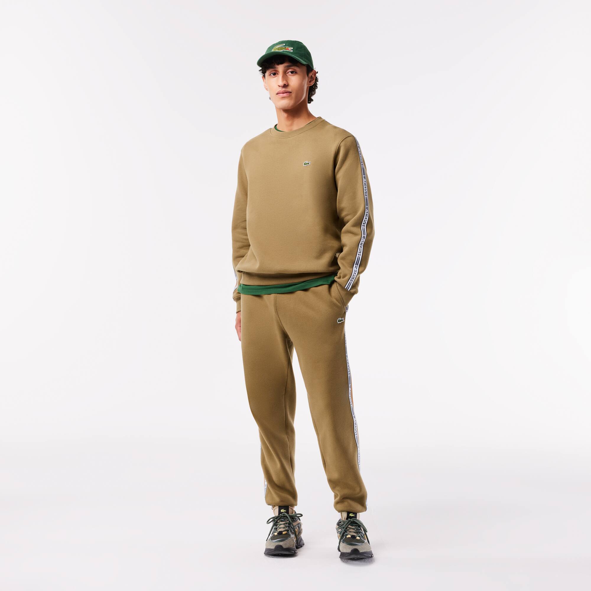 【LACOSTE】Logo Stripe Flannel Jogger ロゴテープ スウェット LACOSTE】Logo Stripe Flannel Jogger ロゴテープ スウェット