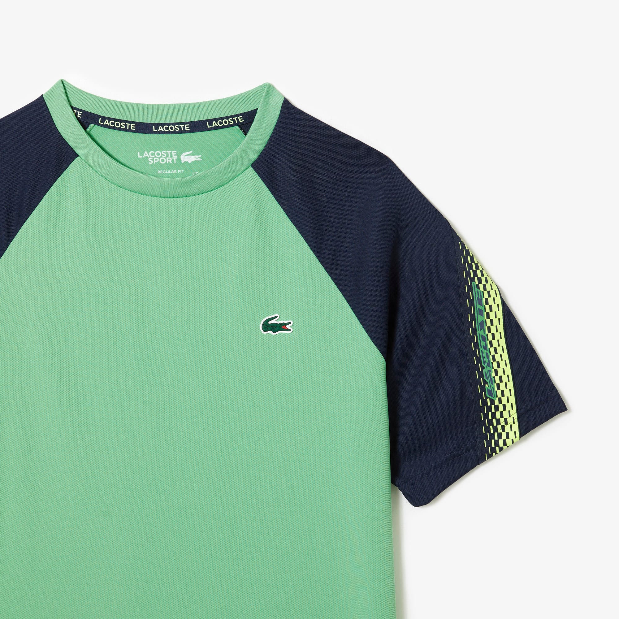 【LACOSTE】Oversized-Fit Milan Chest Stripe T-shirt R6252 LACOSTE】Oversized-Fit Milan Chest Stripe T-shirt R6252 Buy