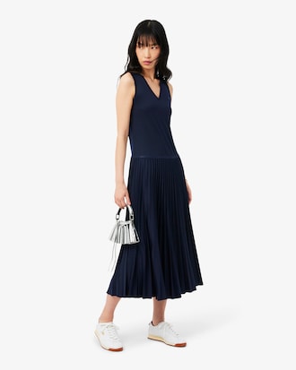 Long Sleeveless Pleated Dress