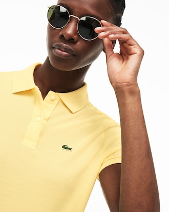 Polo femme regular fit en petit piqu&eacute; de coton souple