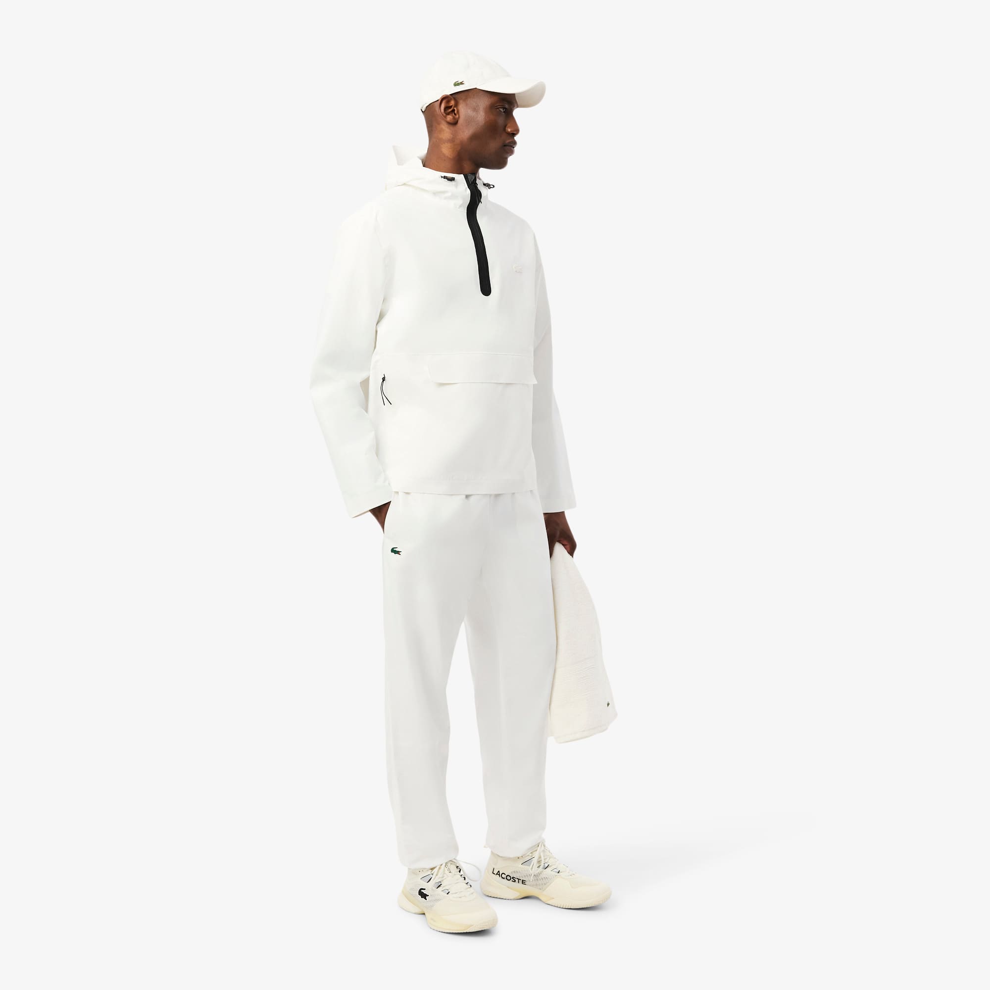 LACOSTE ホワイト スウェットUS M Lacoste Logo Crew Neck Sweatshirt White | Mainline Menswear