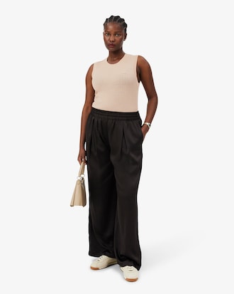 Merino Wool 3D Knit Sleeveless Sweater