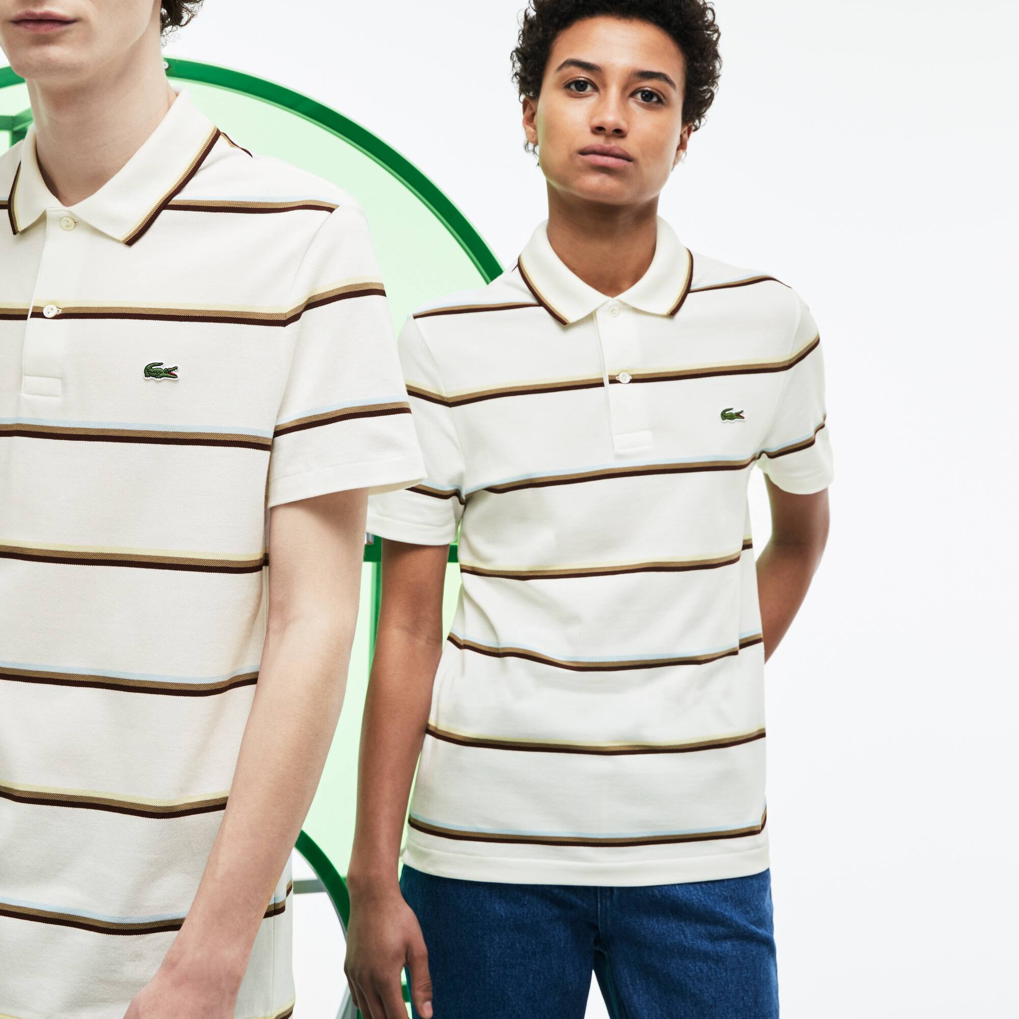 Polo Lacoste unisexe en piqu&eacute; de coton &agrave; rayures color&eacute;es &Eacute;dition D&eacute;fil&eacute;