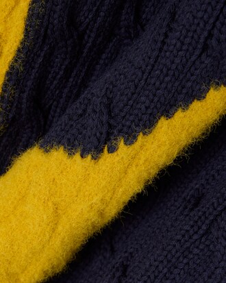 Su&eacute;ter de Tejido Intarsia con Ochos