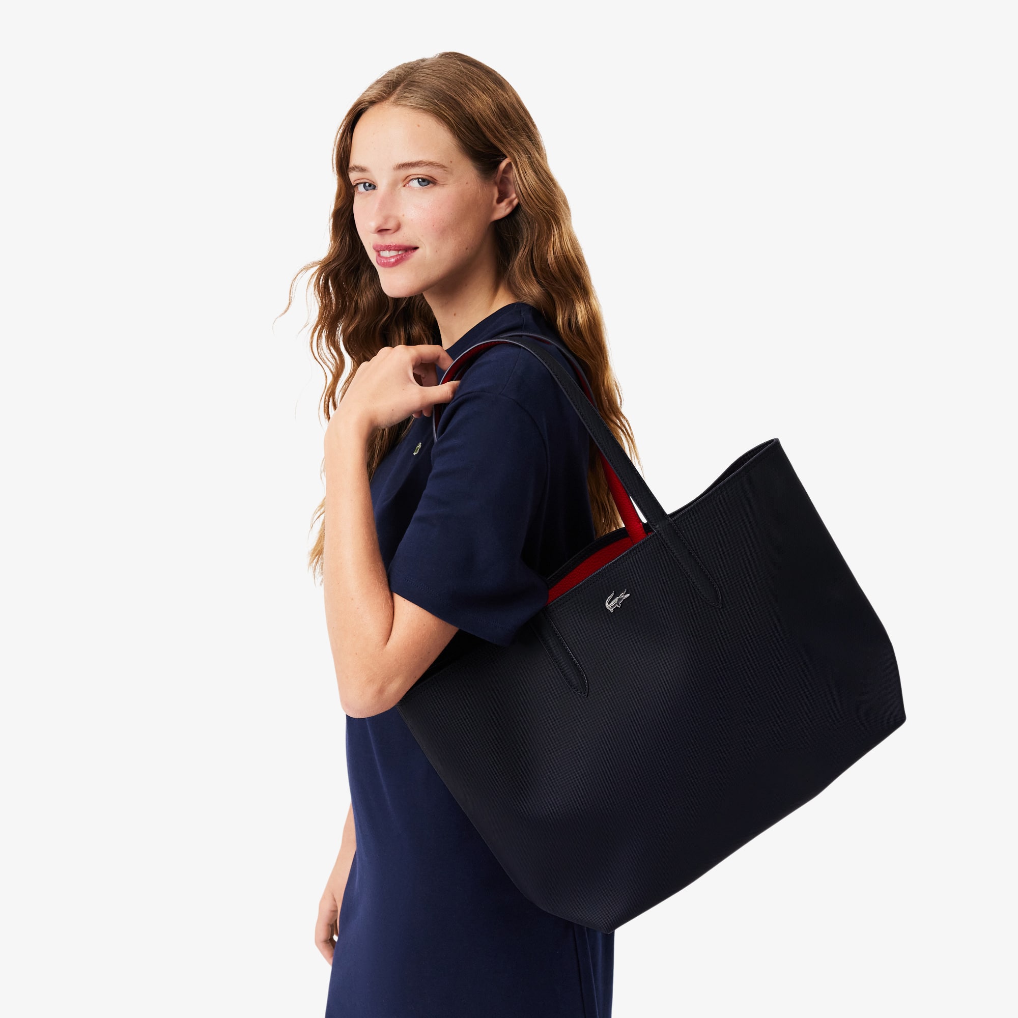 ACPOTです。Lacoste ネイビーレッドリバーシブル2ウェイ Anna Reversible Tote & Pouch - Tote Bags - New In 2026 | Lacoste