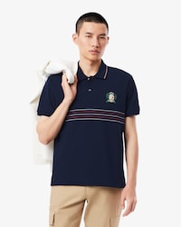 Polo con escudo bordado L.12.12 de corte cl&aacute;sico para hombre