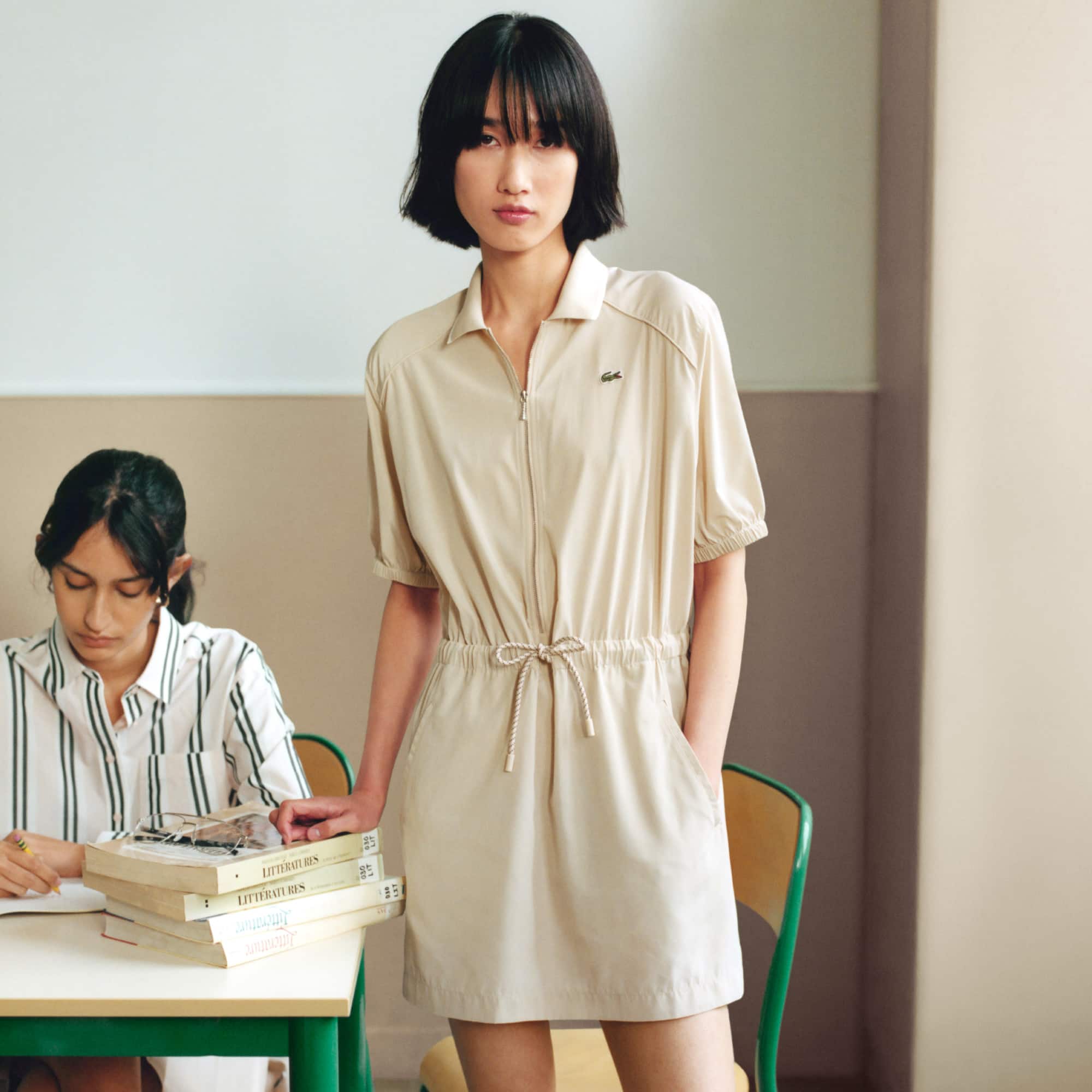 Lacoste Vestido Polo con Cierre de Tafetán de Corte Holgado Beige