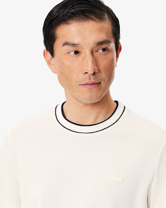 Playera Para Hombre En Piqu&eacute; El&aacute;stico Con Cuello A Rayas