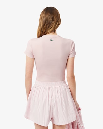 Playera slim fit de canal&eacute; de algod&oacute;n con insignia