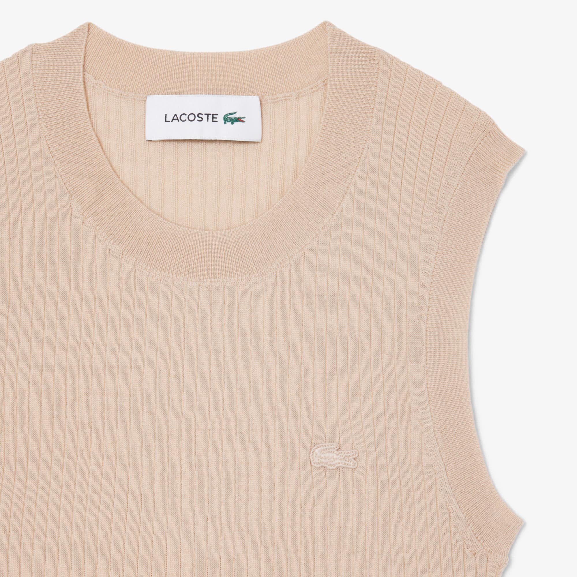 Merino Wool 3D Knit Sleeveless Sweater