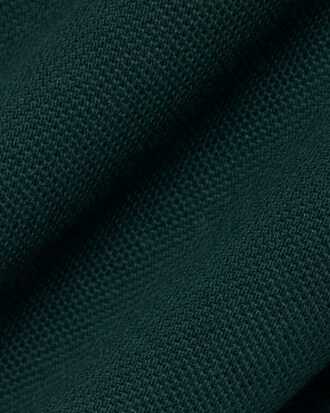 Polo de Piqu&eacute; con Escudo Bordado de Corte Cl&aacute;sico