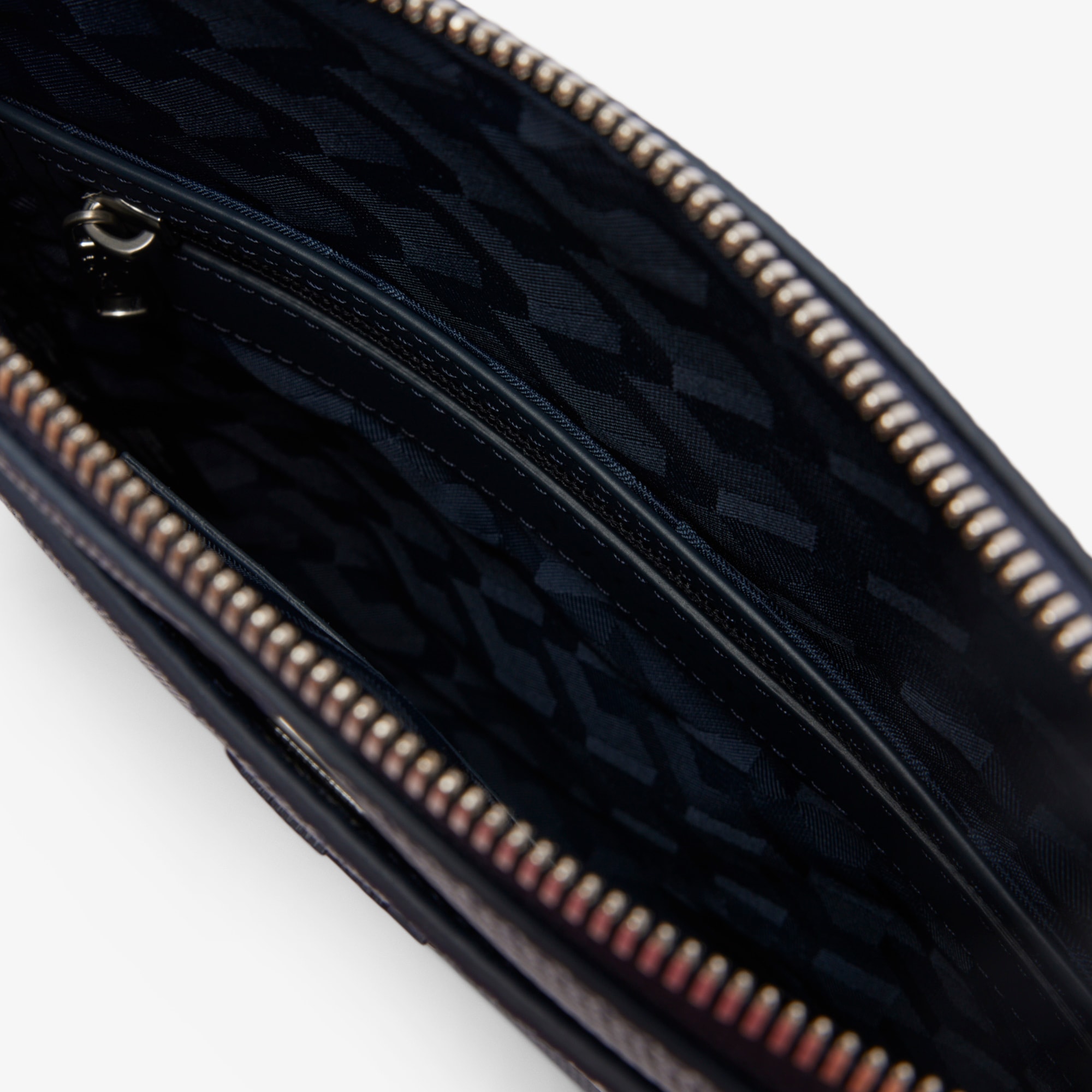 Men's Chantaco Matte Leather Flat Zip Bag LACOSTE