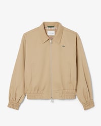 Chamarra de gabardina stretch con doble cuello