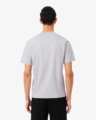 Playera con firma bordada