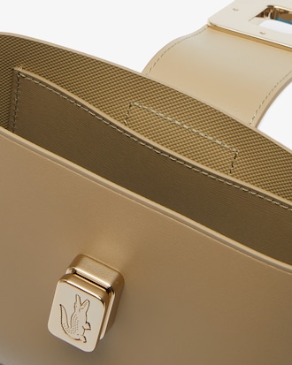 Sac d'&eacute;paule Amelia en cuir avec fermoir en m&eacute;tal grav&eacute; crocodile