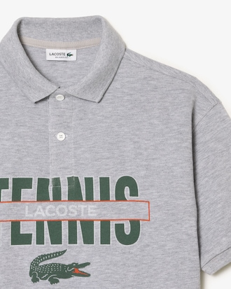 Polo imprim&eacute; avec inscriptions en petit piqu&eacute;