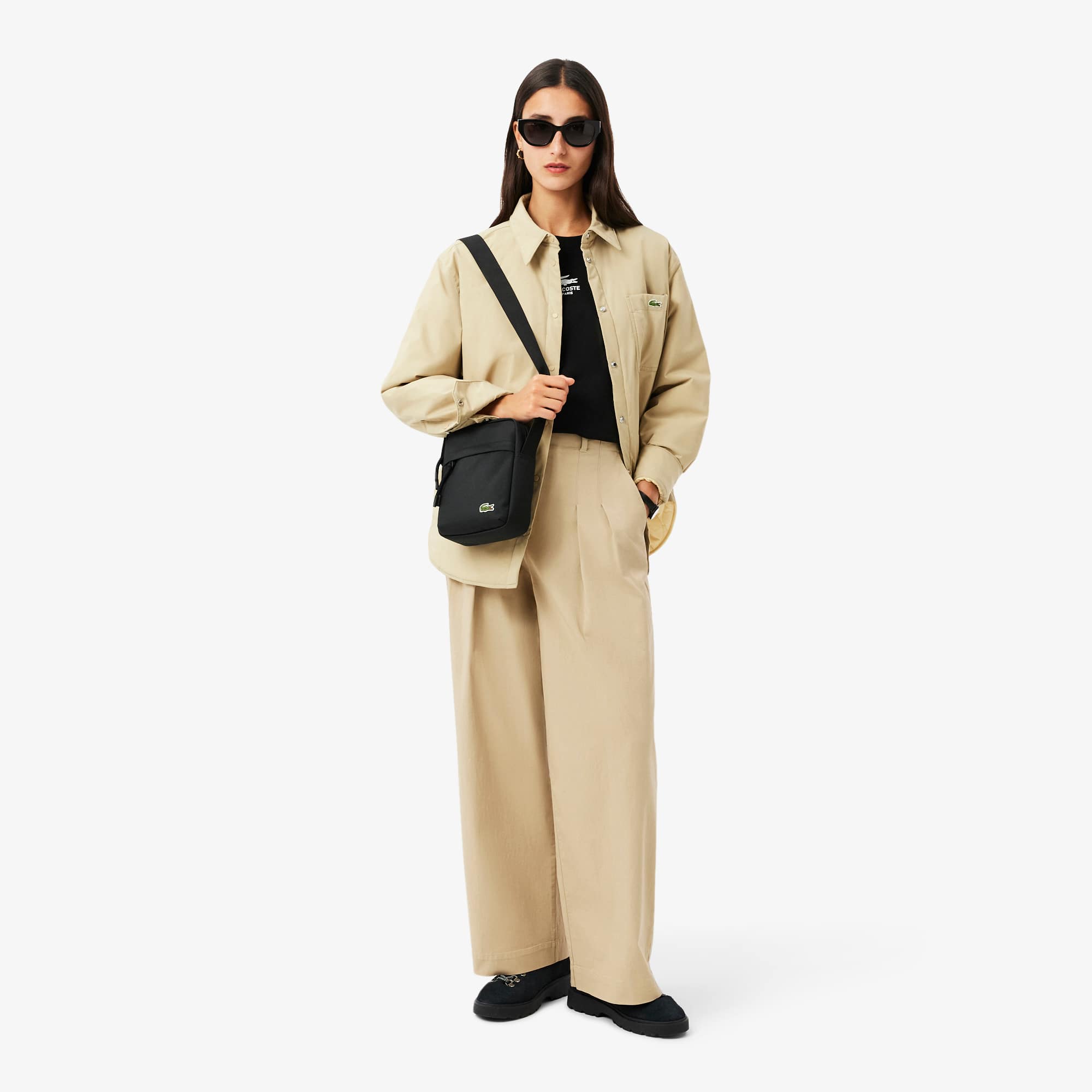 【LACOSTE】Neocroc Shoulder Bag★普段使いにピッタリ!! Unisex Neocroc Shoulder Bag - Men's Collection - New In 2025