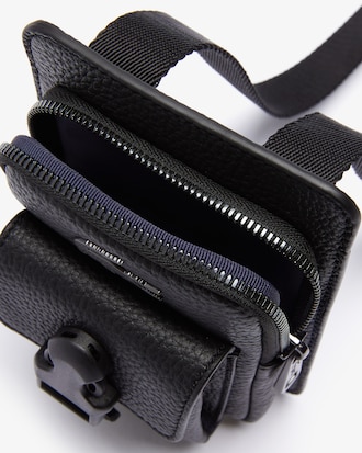 Men&rsquo;s Soft Matte Grained Leather Smartphone Pouch